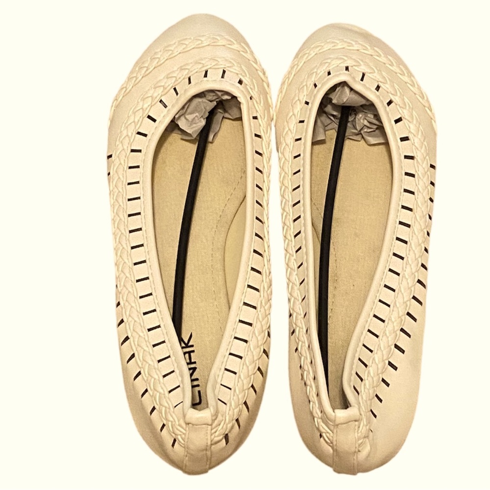 Women’s Cinak Beige Braid Design Flats Size 10